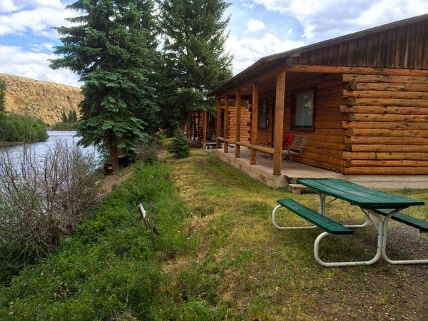 Riverside Cabins Photo 2